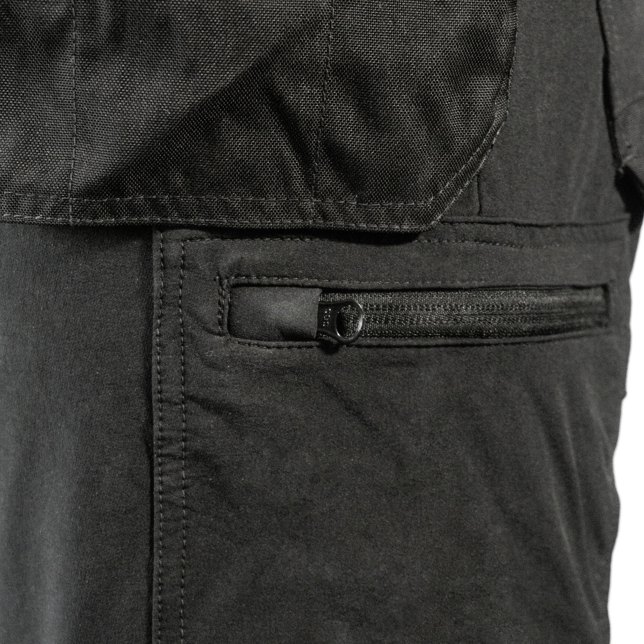 Pantalón Técnico  HØYLAND H4.4 by BERSERKER