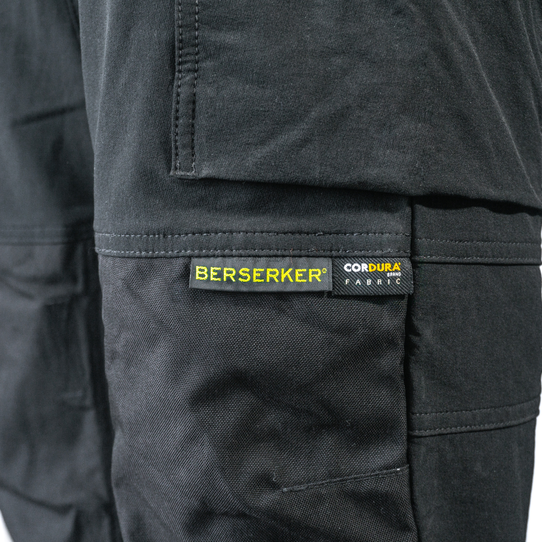 Pantalón Técnico  HØYLAND H4.4 by BERSERKER
